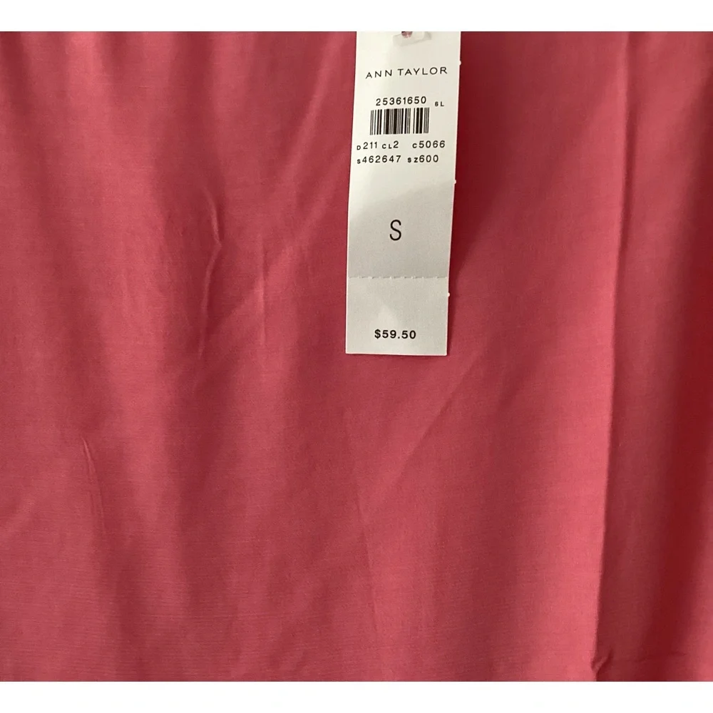 Never Worn Ann Taylor Sleeveless Blouse - Picture 2 of 3